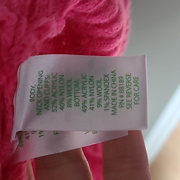 Lilly Pulitzer Kasmina V-Neck Sweater, Size Medium - Picture 8 of 8